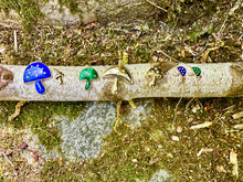 Load image into Gallery viewer, 14kg Malachite or Lapis and White Diamond Mushroom Bracelet