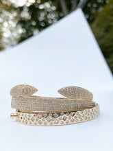 Load image into Gallery viewer, 14kg Spotted Diamond Bangle Bracelet

