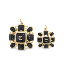 Load image into Gallery viewer, Black Vintage Square Chanel Pendants
