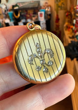Load image into Gallery viewer, 14k Gold Filled Fleur De Lis Locket

