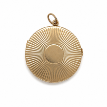 Load image into Gallery viewer, 14kg Vintage Engine Turned Locket
