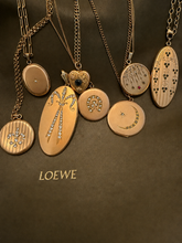 Load image into Gallery viewer, 14kg Filled  Vintage Moon Star Locket
