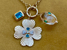 Load image into Gallery viewer, 14kg and Emerald Rectangular Pendant
