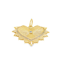 Load image into Gallery viewer, 14kg Etched Heart w Diamond Center
