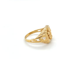 Load image into Gallery viewer, 9ct Vintage Signet Ring
