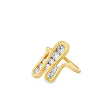 Load image into Gallery viewer, 14kg and Diamond Swirl Ring
