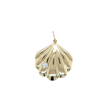 Load image into Gallery viewer, 14kg and Diamond Scallop Shell Pendant
