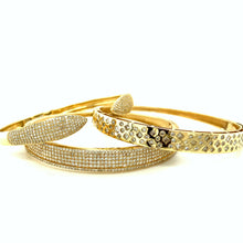 Load image into Gallery viewer, 14kg Spotted Diamond Bangle Bracelet
