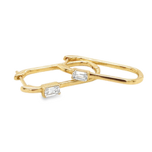 Load image into Gallery viewer, 14kg Emerald Cut Diamond in Oval Hoop
