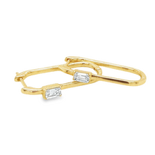 Load image into Gallery viewer, 14kg Emerald Cut Diamond in Oval Hoop
