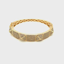 Load and play video in Gallery viewer, 14kg and White Diamond Pyramid Bracelet
