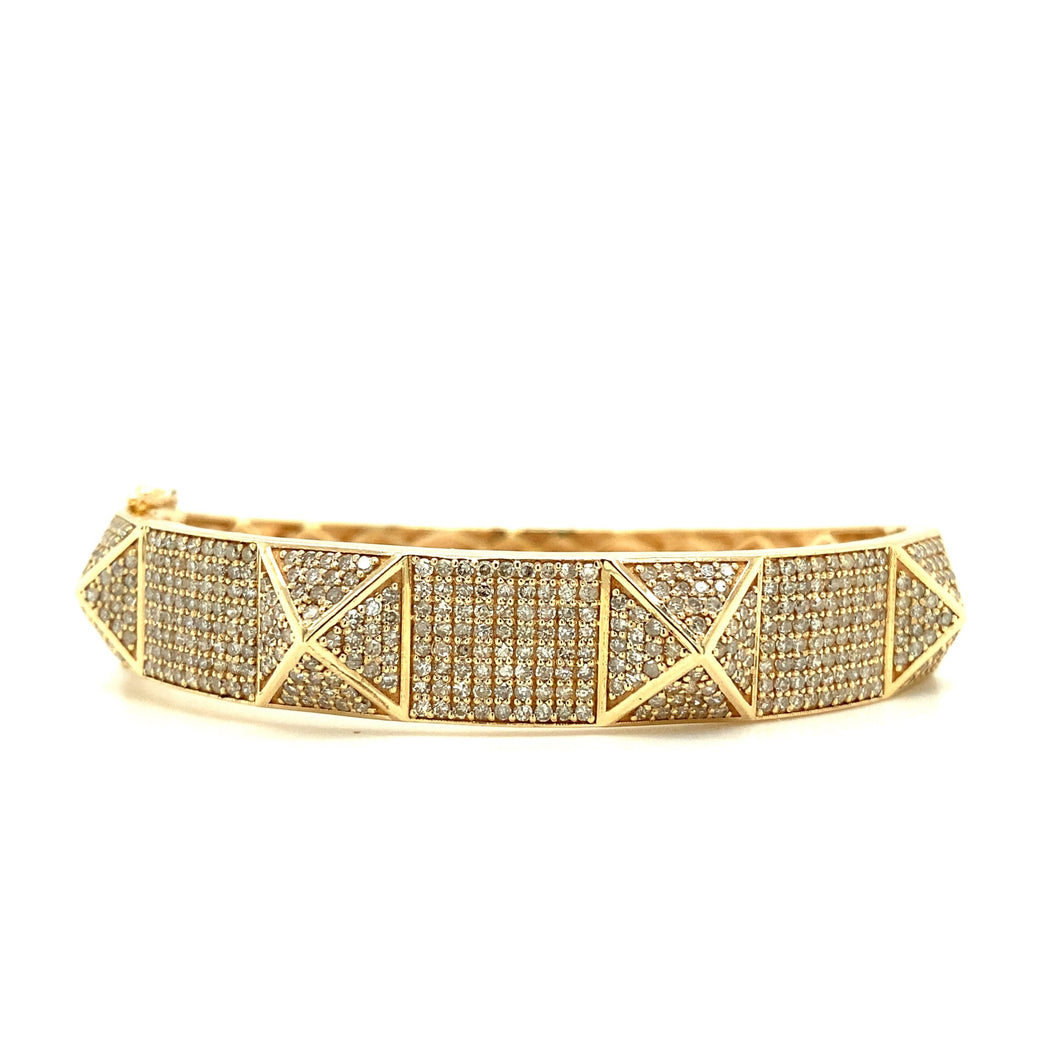14kg and White Diamond Pyramid Bracelet