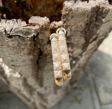 Load image into Gallery viewer, 14kg and White Diamond Pyramid Hoop Earrings
